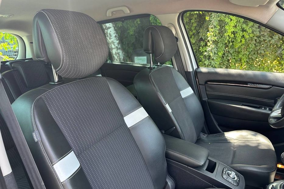 Продам Renault Scenic Grand 2012 года в Черновцах