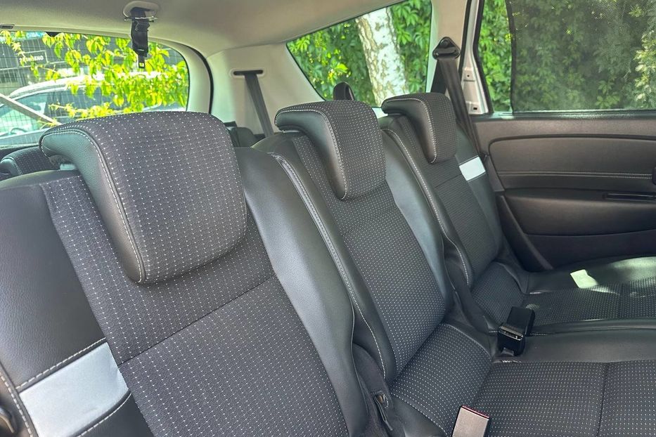 Продам Renault Scenic Grand 2012 года в Черновцах