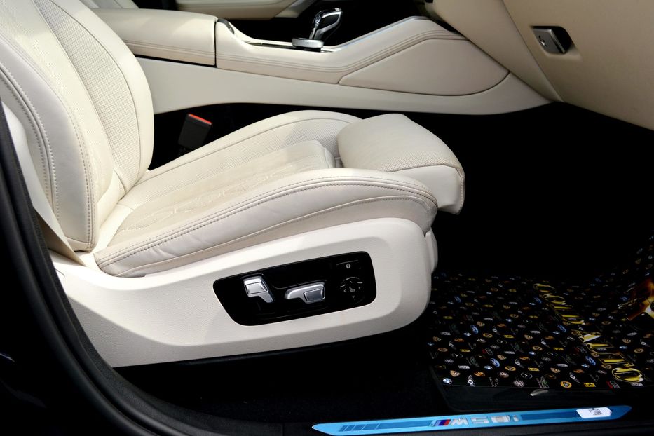 Продам BMW X6 M50i 2022 года в Одессе