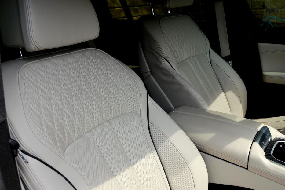 Продам BMW X6 M50i 2022 года в Одессе