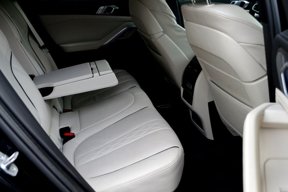 Продам BMW X6 M50i 2022 года в Одессе