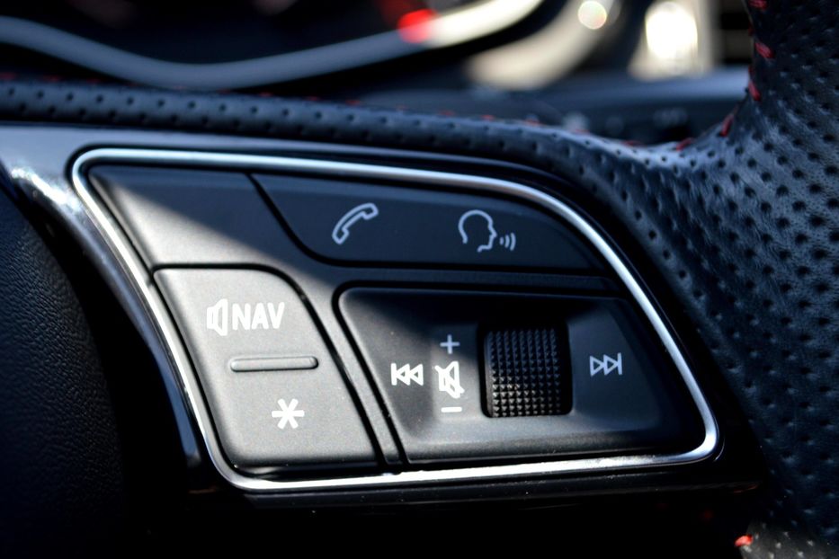 Продам Audi A4 Prestige 2017 года в Одессе