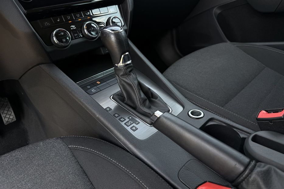 Продам Skoda Octavia A7 2.0ТDI 150к/с КОЛЕСА FULL LED 2020 года в Львове