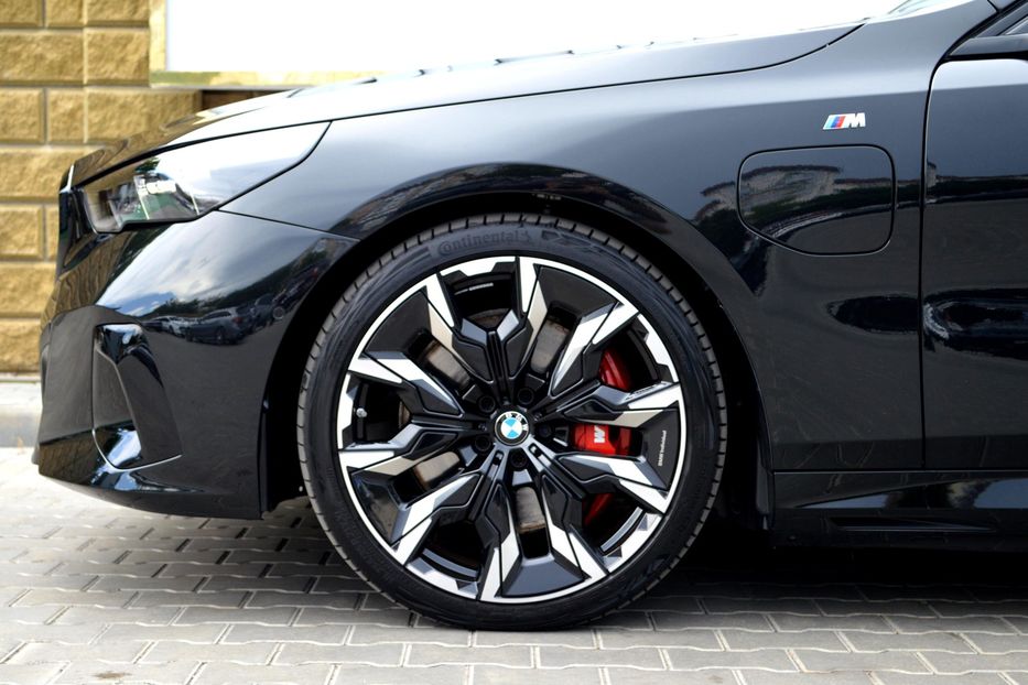 Продам BMW 550 e X-drive 2025 года в Одессе