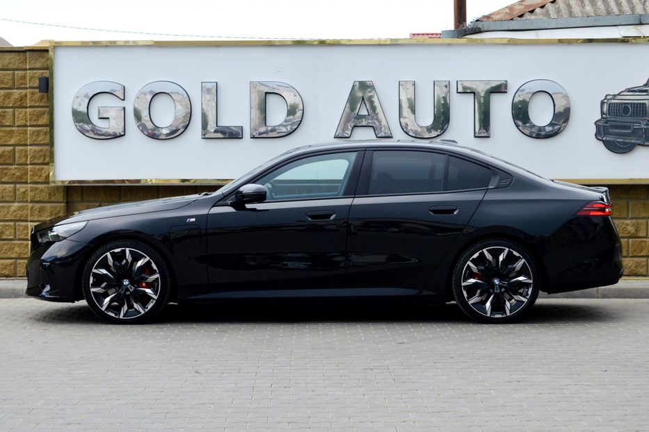 Продам BMW 550 e X-drive 2025 года в Одессе