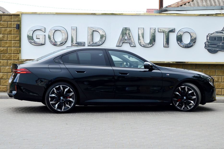 Продам BMW 550 e X-drive 2025 года в Одессе