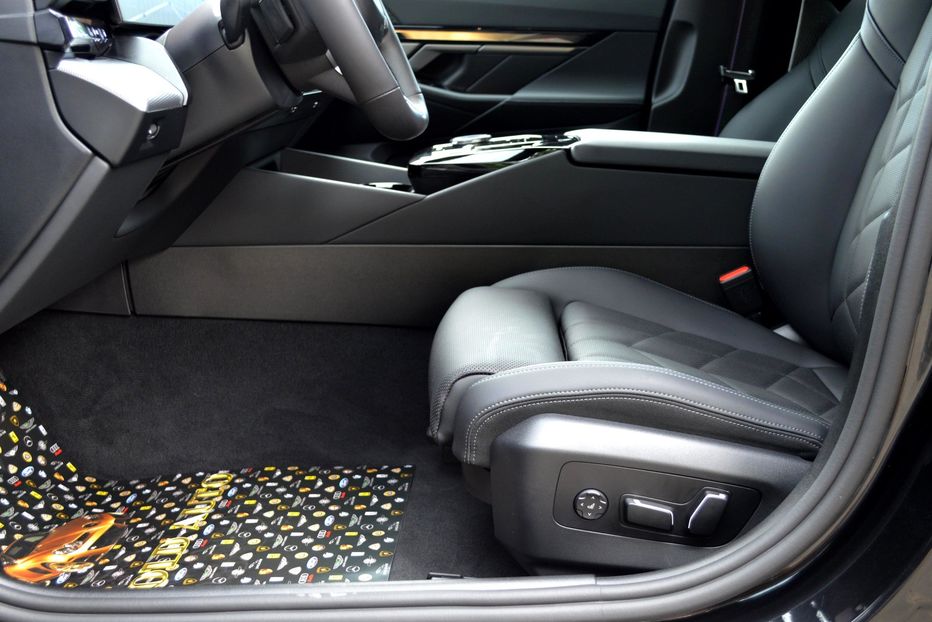 Продам BMW 550 e X-drive 2025 года в Одессе