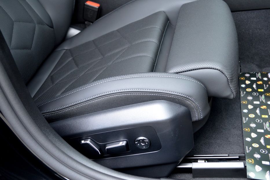 Продам BMW 550 e X-drive 2025 года в Одессе