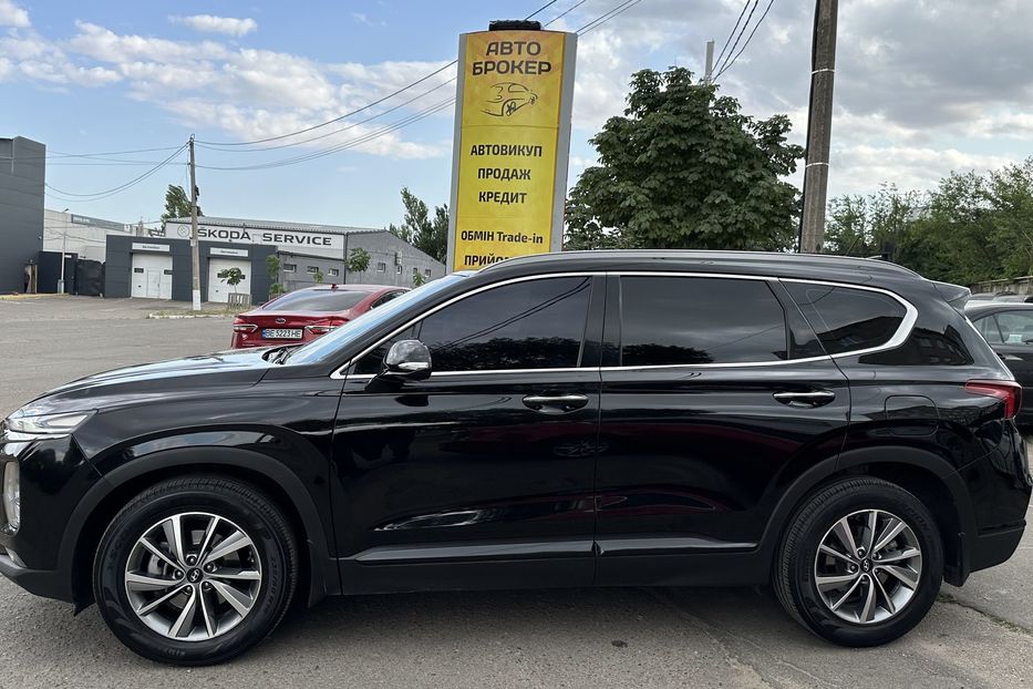 Продам Hyundai Santa FE Офіційний 2019 года в Николаеве