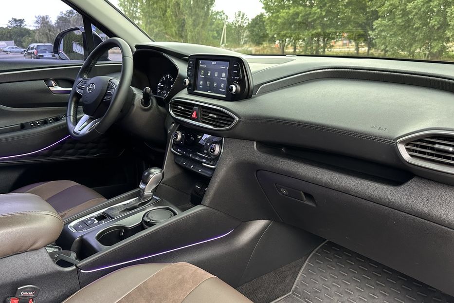 Продам Hyundai Santa FE Офіційний 2019 года в Николаеве