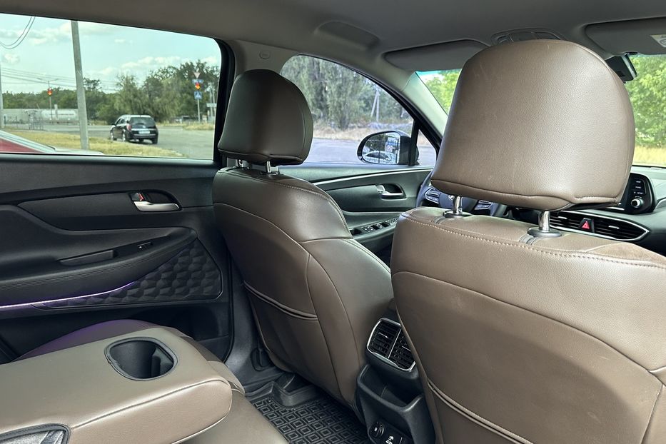 Продам Hyundai Santa FE Офіційний 2019 года в Николаеве