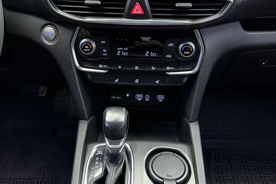 Продам Hyundai Santa FE Офіційний 2019 года в Николаеве