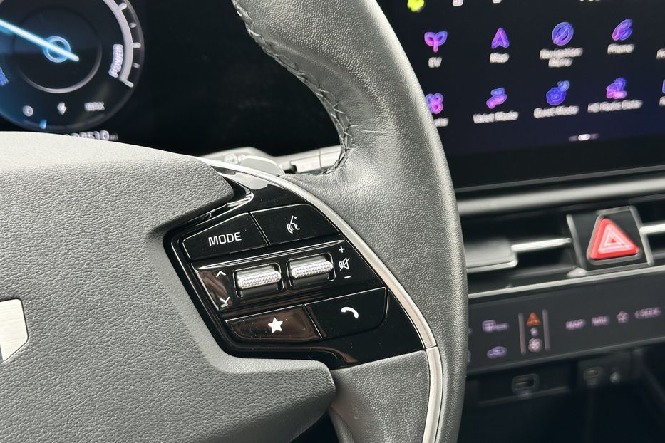 Продам Kia Niro 2022 года в Луцке
