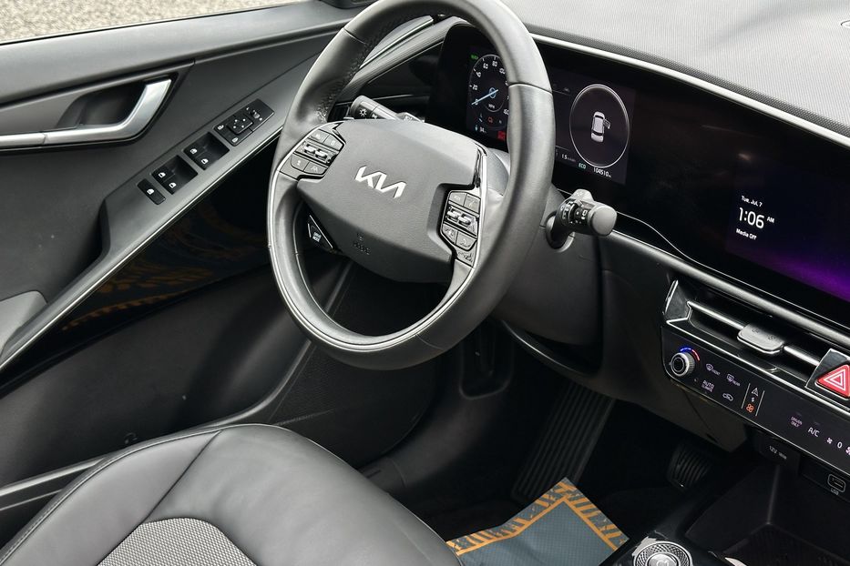 Продам Kia Niro 2022 года в Луцке