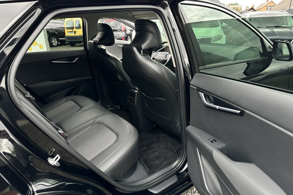 Продам Kia Niro 2022 года в Луцке