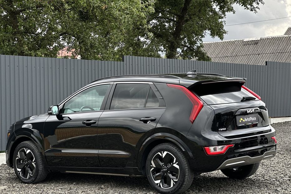 Продам Kia Niro 2022 года в Луцке