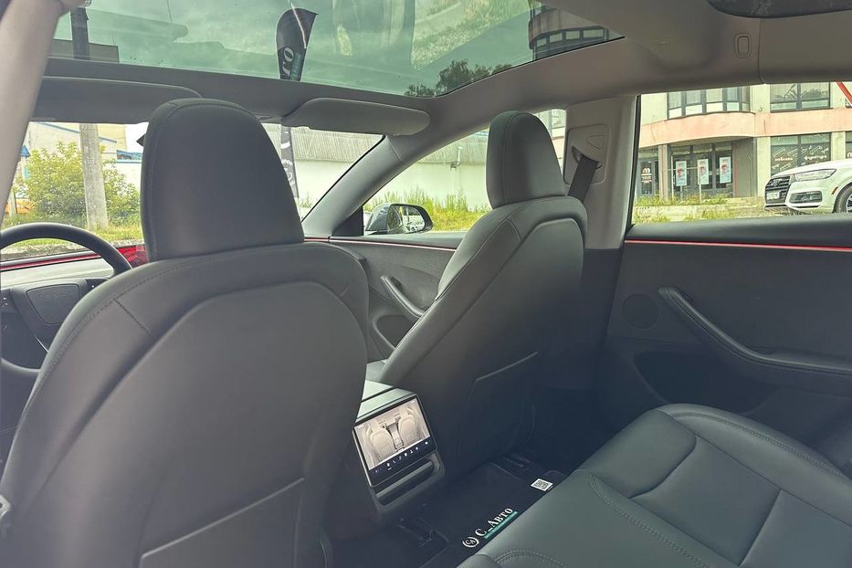 Продам Tesla Model 3 82.5 кВ 2025 года в Черновцах