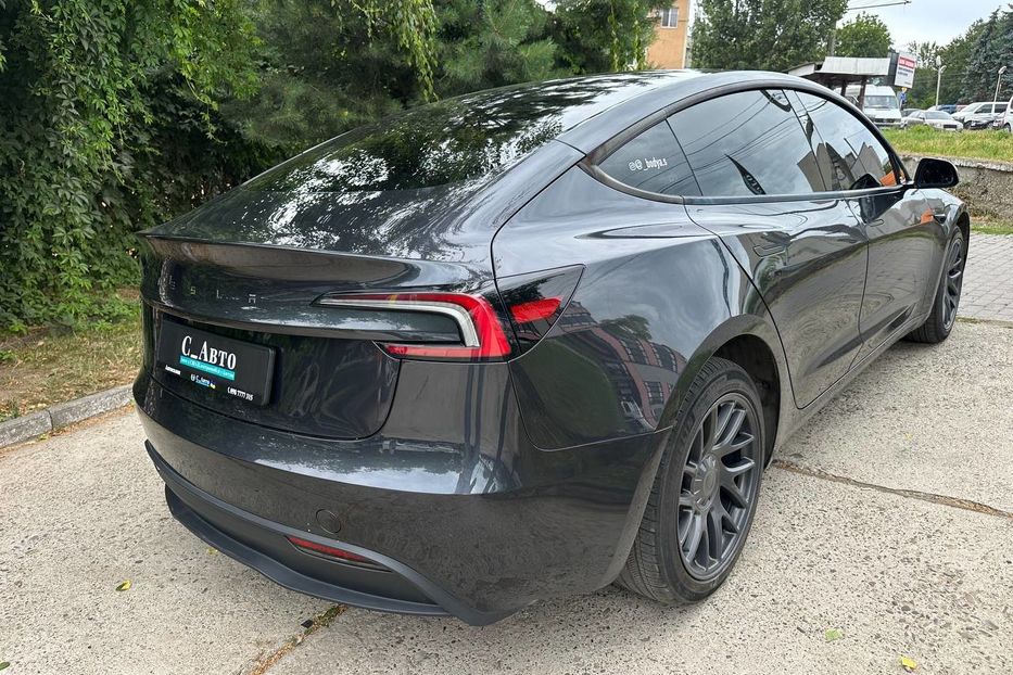 Продам Tesla Model 3 82.5 кВ 2025 года в Черновцах