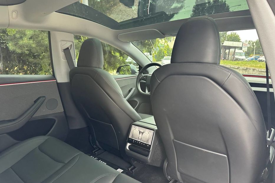 Продам Tesla Model 3 82.5 кВ 2025 года в Черновцах