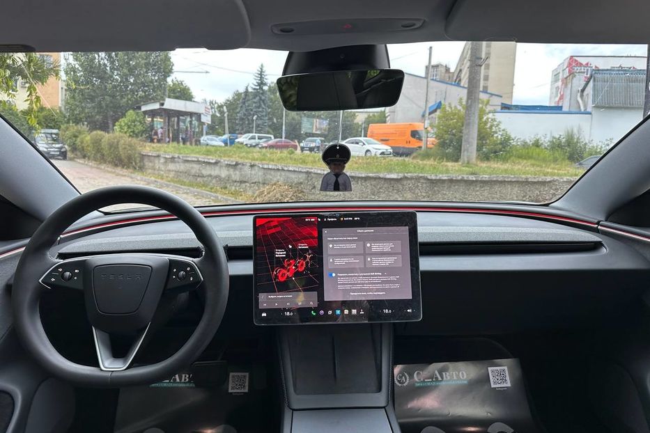 Продам Tesla Model 3 82.5 кВ 2025 года в Черновцах