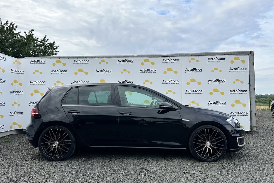 Продам Volkswagen e-Golf 2016 года в Луцке