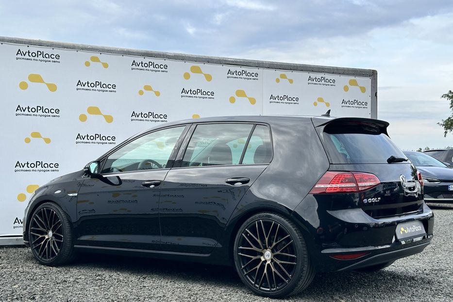 Продам Volkswagen e-Golf 2016 года в Луцке
