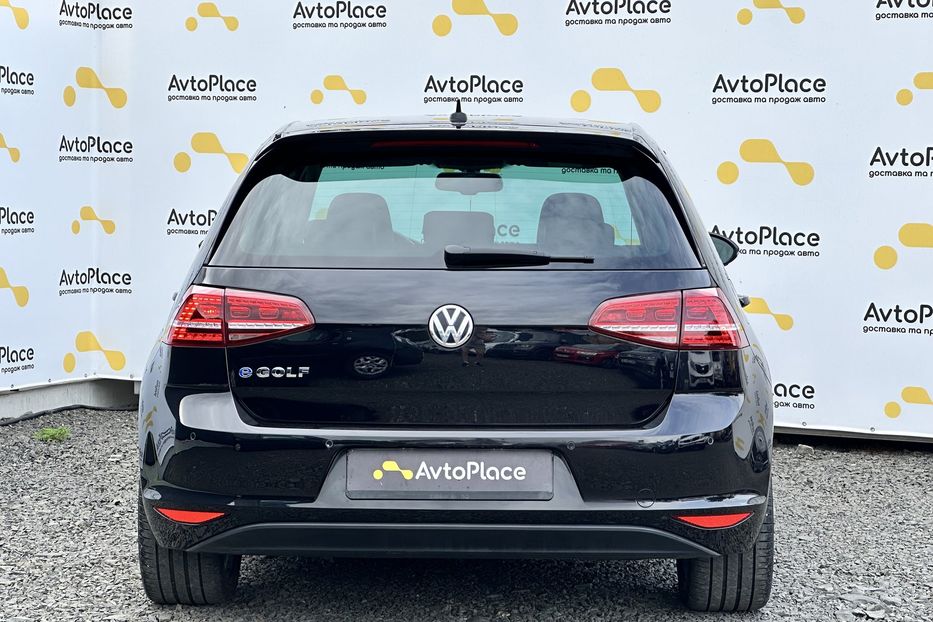 Продам Volkswagen e-Golf 2016 года в Луцке