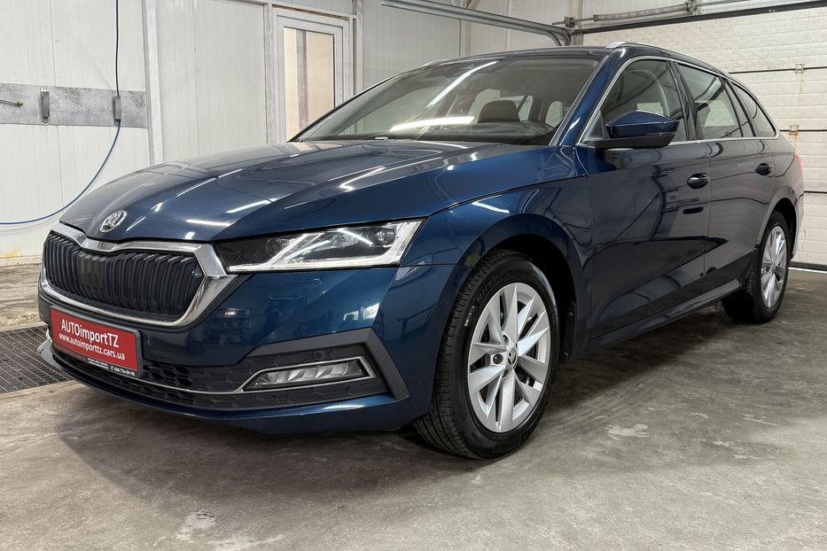 Продам Skoda Octavia А8 2.0TDI150 кс КОЛЕСА FUL LED 2022 года в Львове
