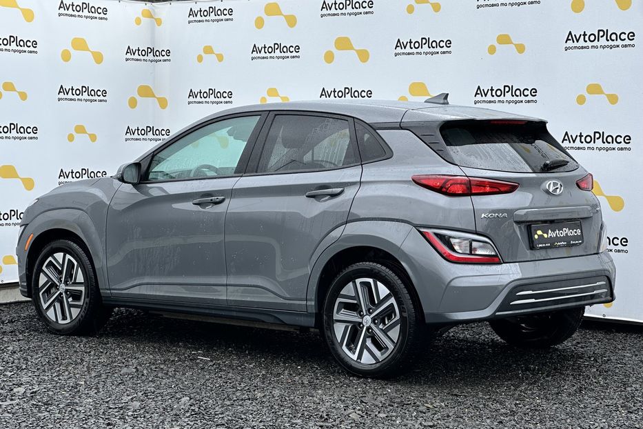 Продам Hyundai Kona 64 квт 2023 года в Луцке