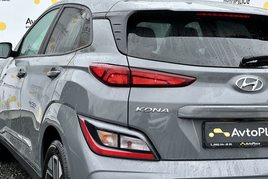 Продам Hyundai Kona 64 квт 2023 года в Луцке