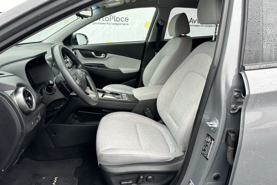 Продам Hyundai Kona 64 квт 2023 года в Луцке