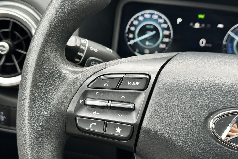 Продам Hyundai Kona 64 квт 2023 года в Луцке