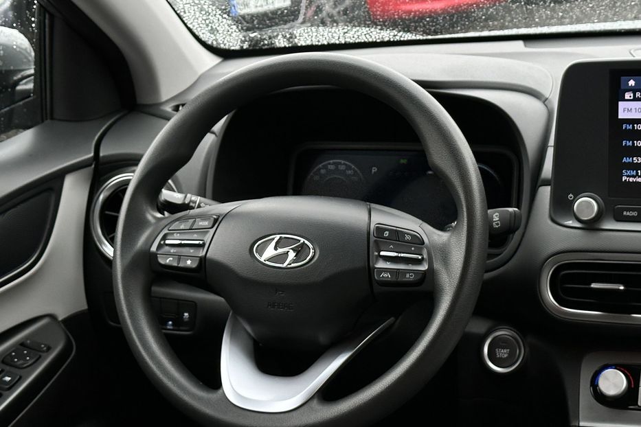 Продам Hyundai Kona 64 квт 2023 года в Луцке
