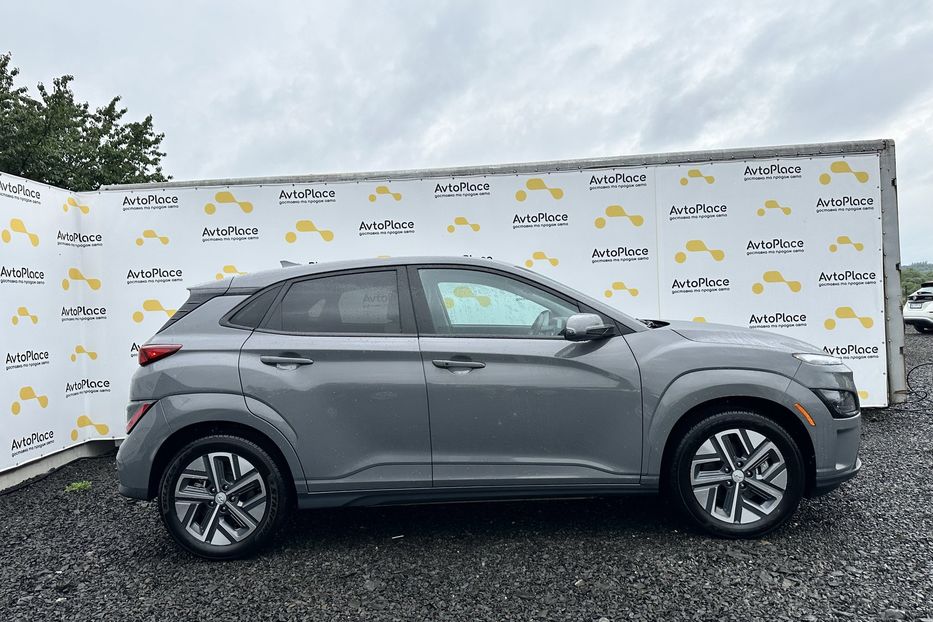 Продам Hyundai Kona 64 квт 2023 года в Луцке