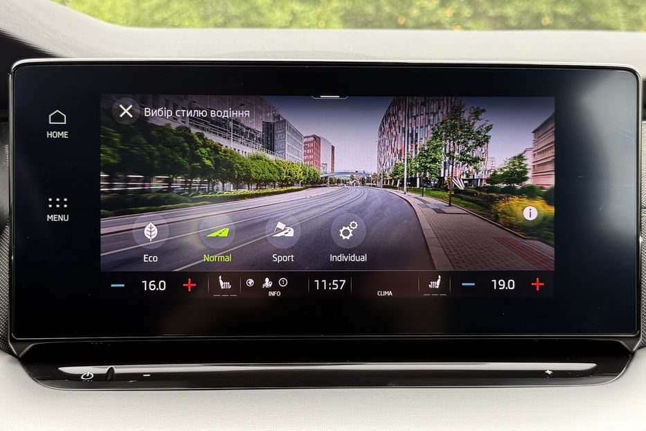 Продам Skoda Octavia А8 2.0TDI150 кс КОЛЕСА FUL LED 2022 года в Львове