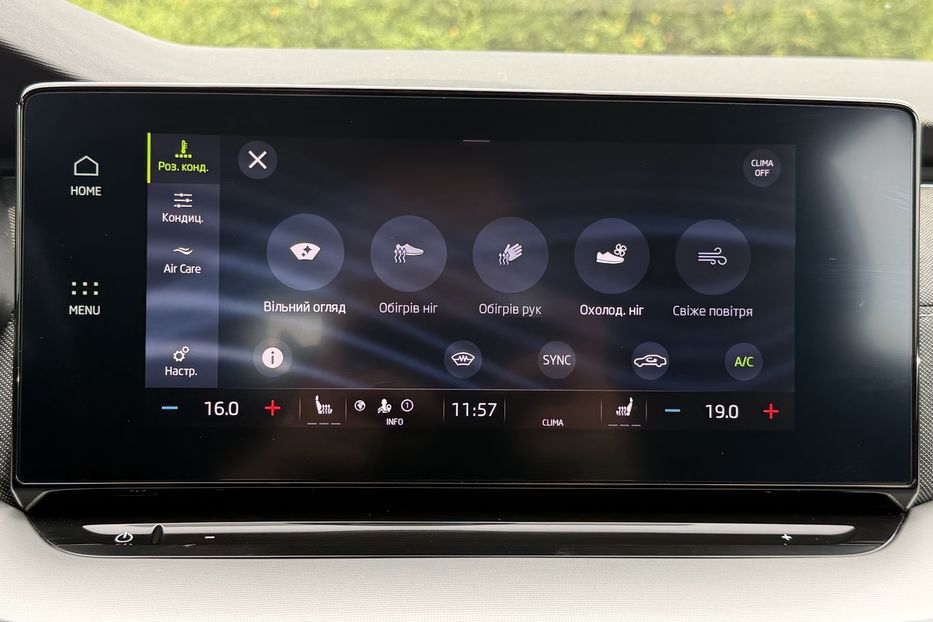 Продам Skoda Octavia А8 2.0TDI150 кс КОЛЕСА FUL LED 2022 года в Львове