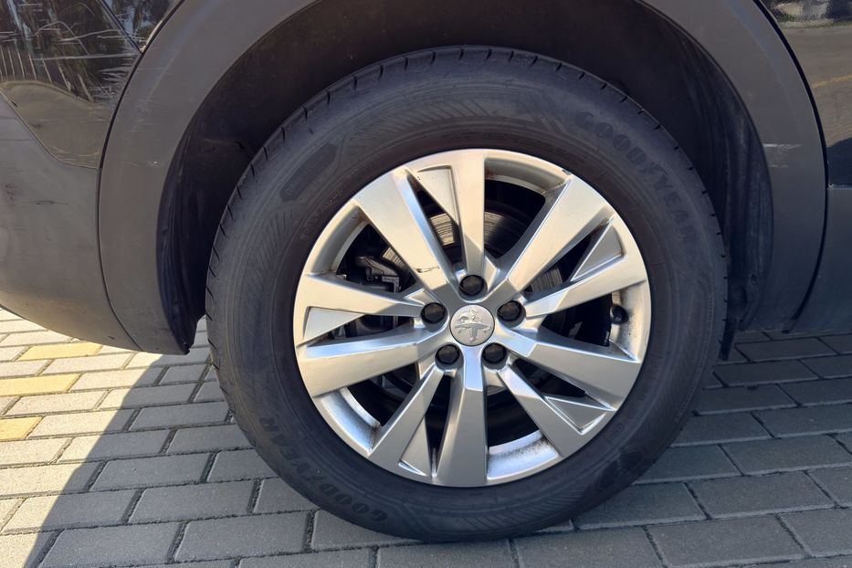 Продам Peugeot 5008 2021 года в Львове