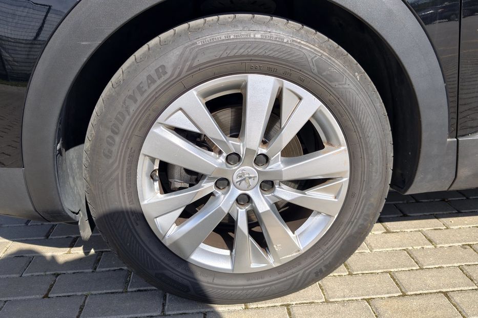Продам Peugeot 5008 2021 года в Львове