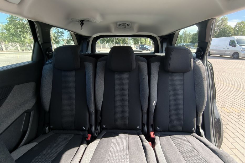 Продам Peugeot 5008 2021 года в Львове