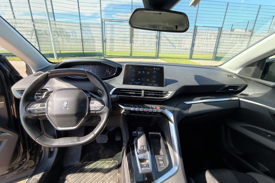 Продам Peugeot 5008 2021 года в Львове