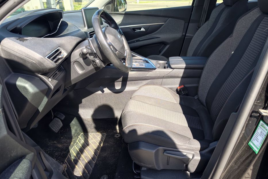 Продам Peugeot 5008 2021 года в Львове