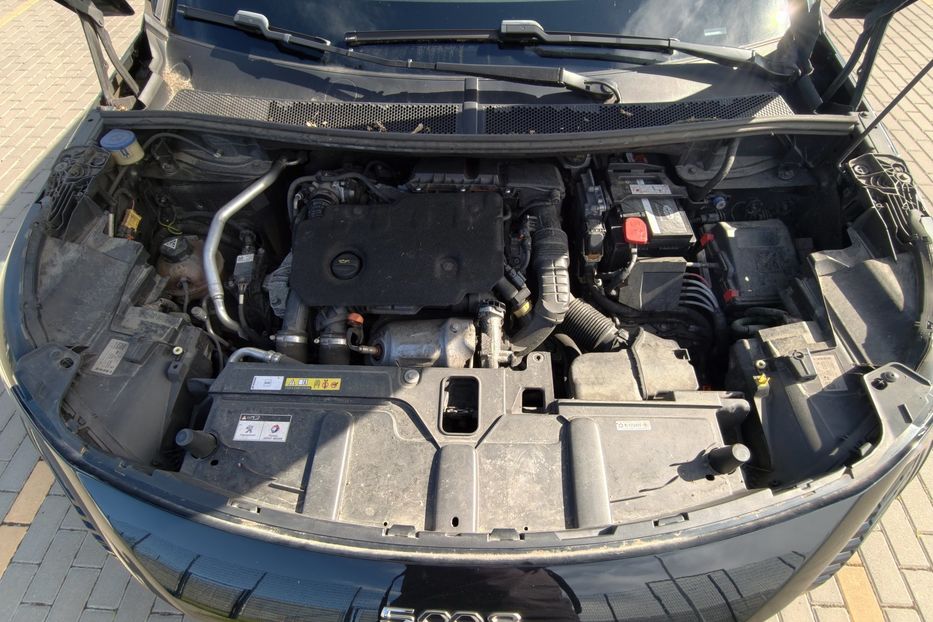Продам Peugeot 5008 2021 года в Львове