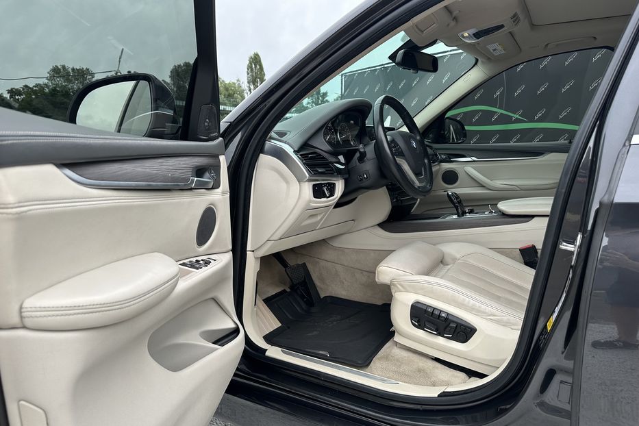 Продам BMW X5 Xdrive50I 2015 года в Киеве
