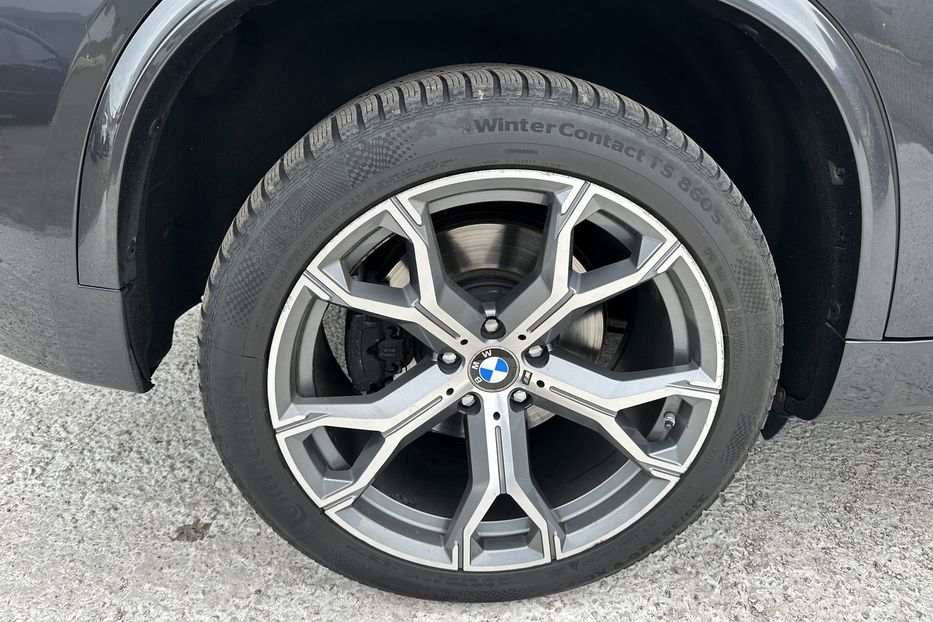 Продам BMW X5 Xdrive50I 2015 года в Киеве
