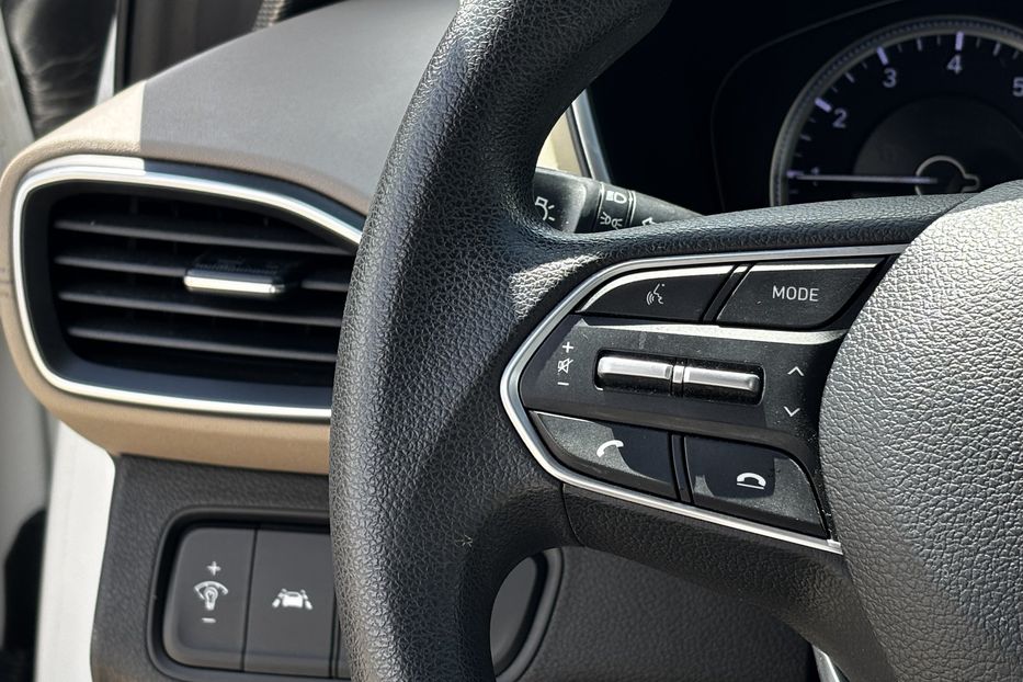 Продам Hyundai Santa FE авто у Львові 2020 года в Львове