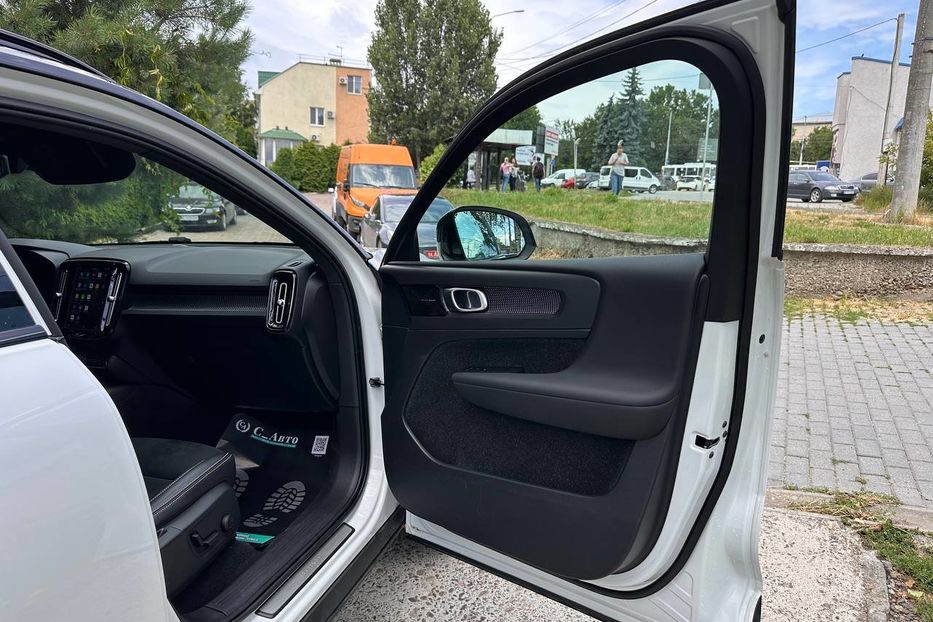Продам Volvo EW XC 40 78кВ 2021 года в Черновцах