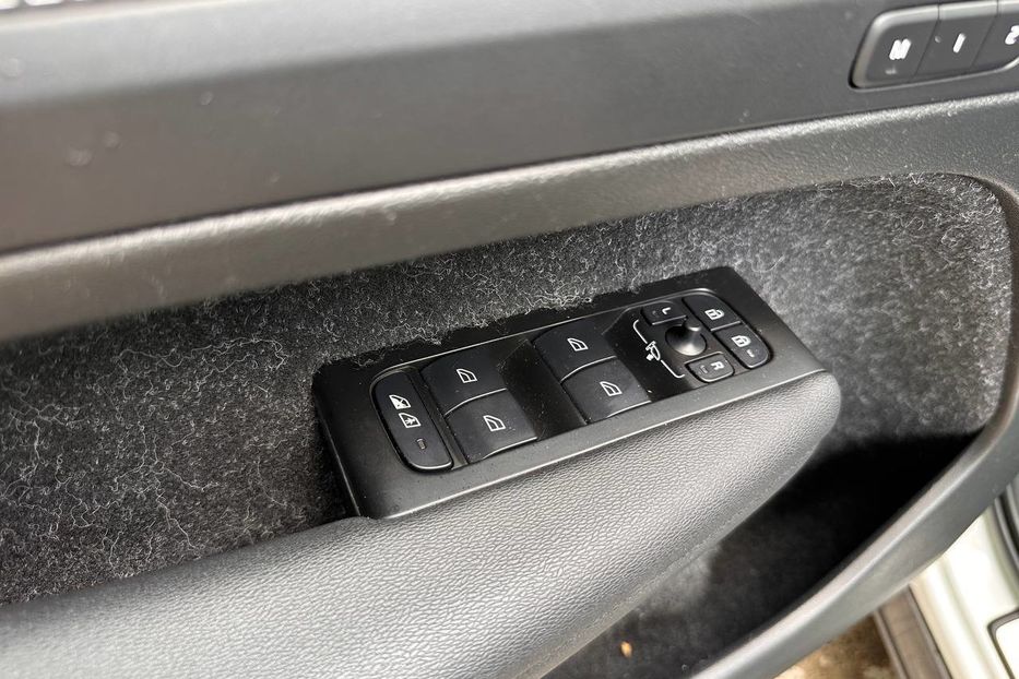 Продам Volvo EW XC 40 78кВ 2021 года в Черновцах