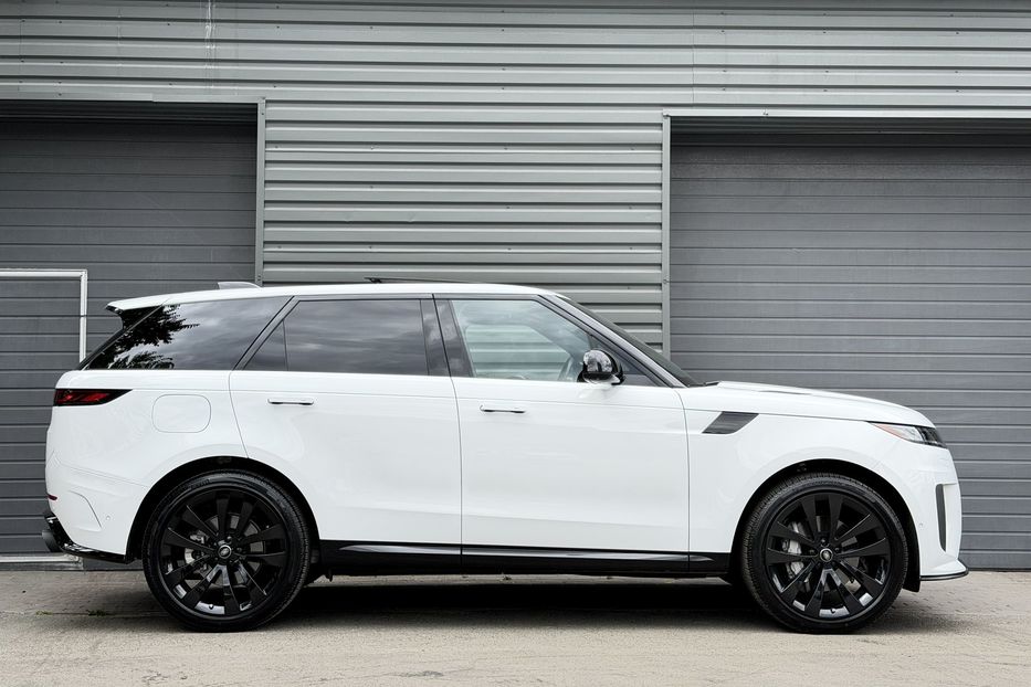 Продам Land Rover Range Rover Sport P360 SE 2024 года в Киеве