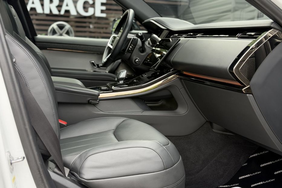 Продам Land Rover Range Rover Sport P360 SE 2024 года в Киеве