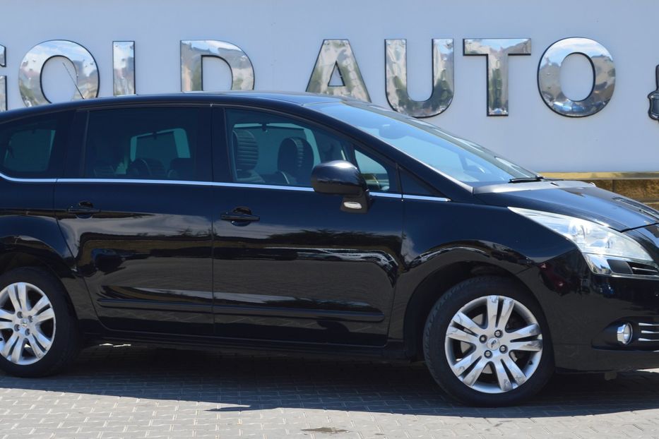 Продам Peugeot 5008 2010 года в Одессе